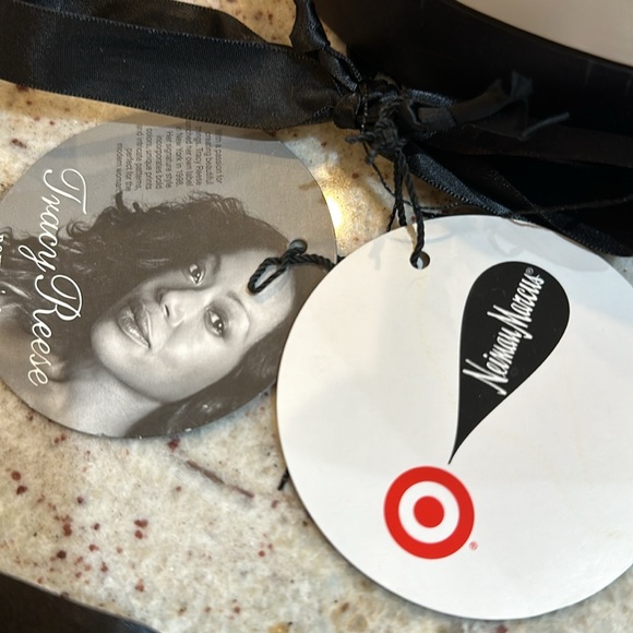 Tracy Reese dessert plates, 4 new never used, 18k gold rim - Picture 7 of 11